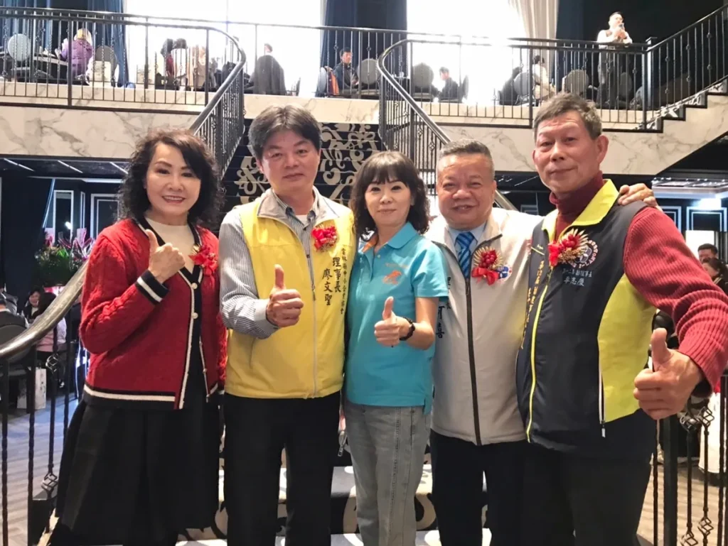 參加桃園中小企業協會交接典禮 照片 8