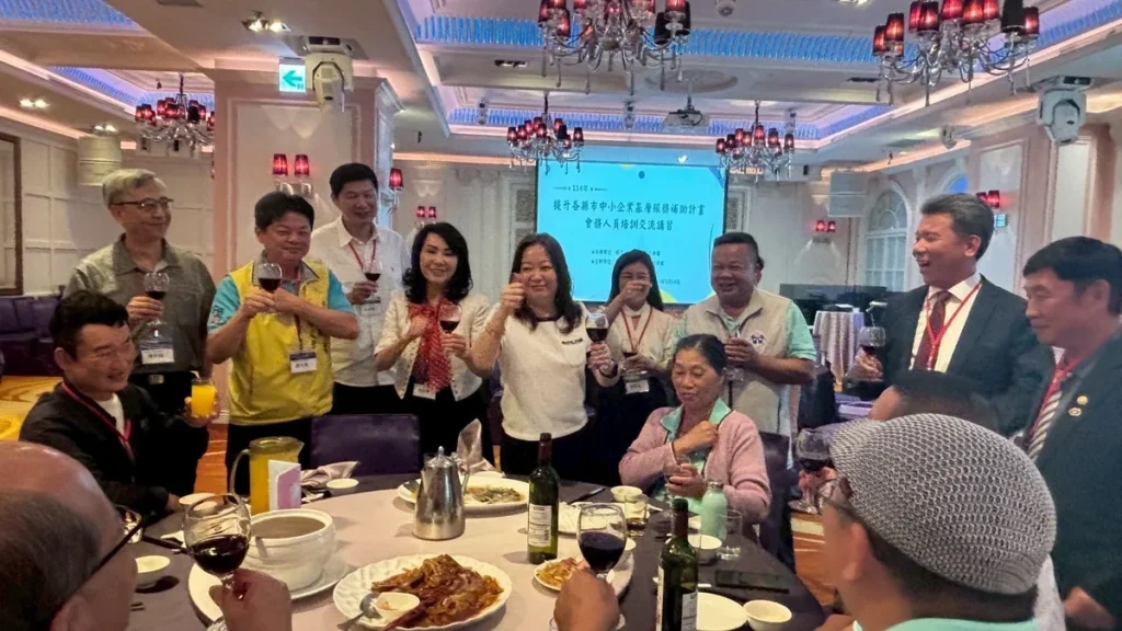 參加提升各縣市中小企業基層服務補助計畫會務人員培訓交流講習 照片 9